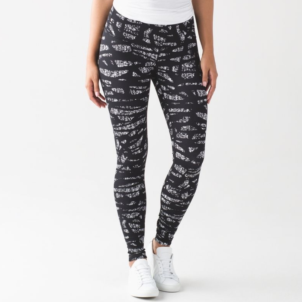 LULULEMON Wunder Under Leggings Luxtreme Full Length Black & White 10